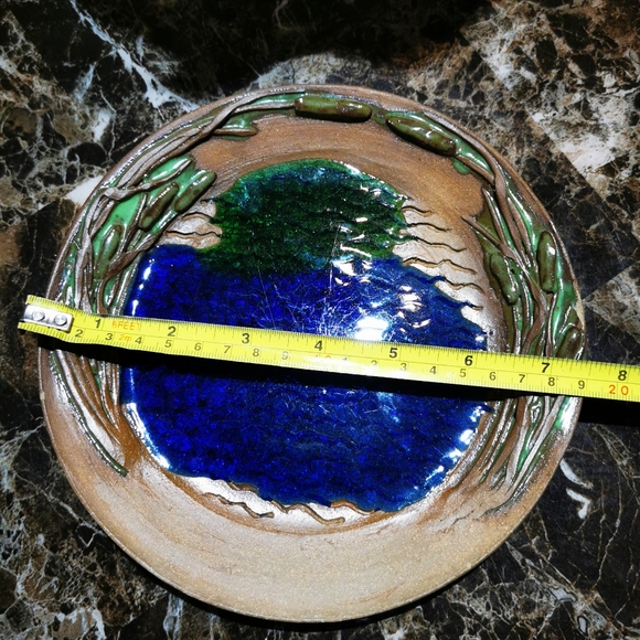 Red Clay Art Pottery Plate with Water Scene and Cat Tails / Bulrush - Picture 16 of 16